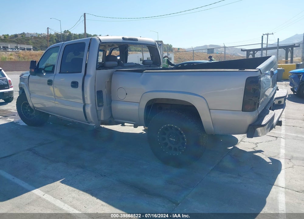 2005 CHEVROLET SILVERADO 2500HD LT VIN: 1GCHK23U45F941768