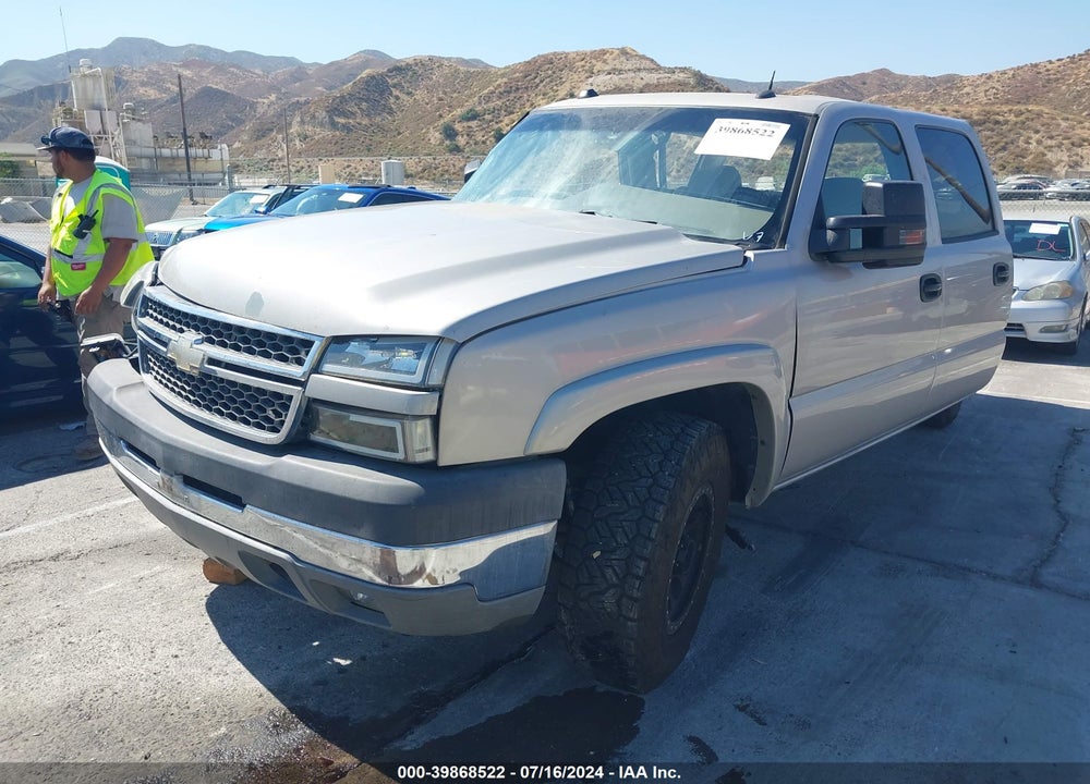 2005 CHEVROLET SILVERADO 2500HD LT VIN: 1GCHK23U45F941768