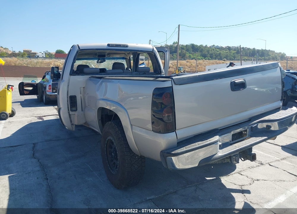 2005 CHEVROLET SILVERADO 2500HD LT VIN: 1GCHK23U45F941768