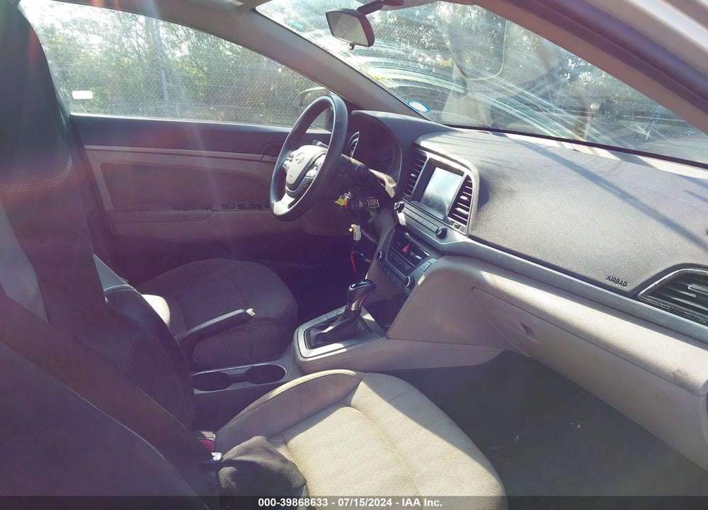 2017 HYUNDAI ELANTRA SE VIN: 5NPD84LF2HH058997