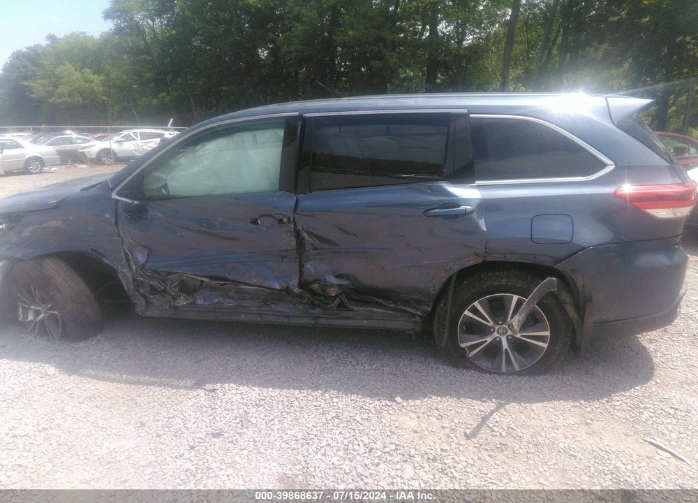 2017 TOYOTA HIGHLANDER VIN: 5TDBZRFH1HS410122