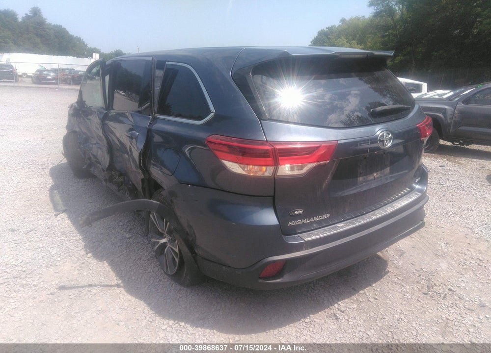 2017 TOYOTA HIGHLANDER VIN: 5TDBZRFH1HS410122