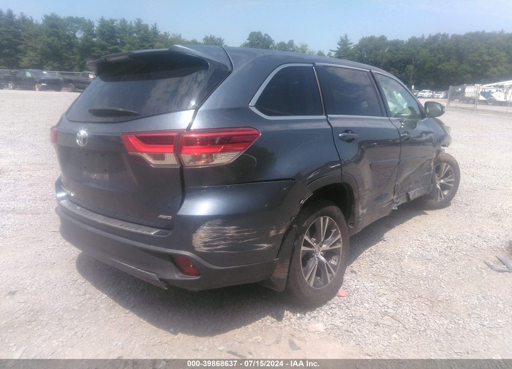 2017 TOYOTA HIGHLANDER VIN: 5TDBZRFH1HS410122