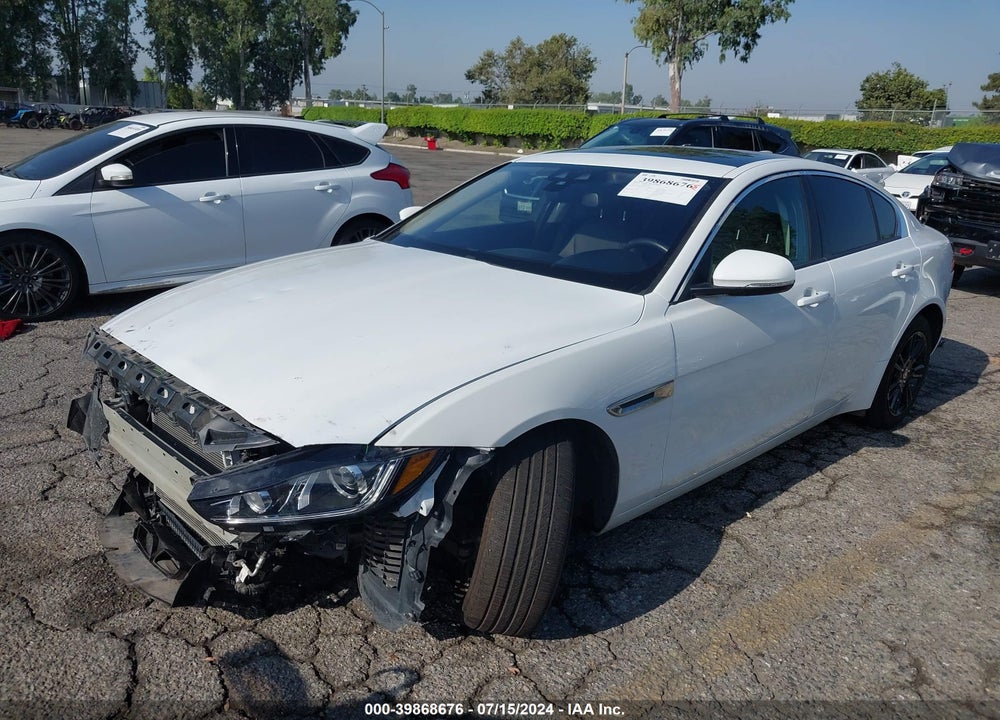 2018 JAGUAR XE 25T PREMIUM VIN: SAJAD4FX1JCP35110