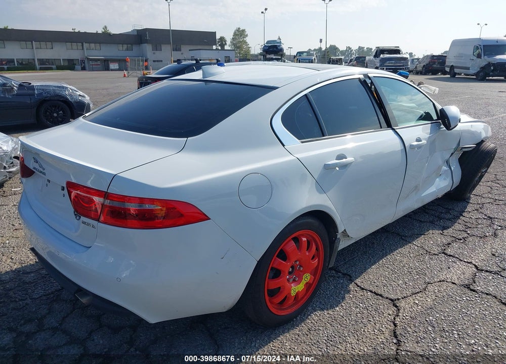 2018 JAGUAR XE 25T PREMIUM VIN: SAJAD4FX1JCP35110