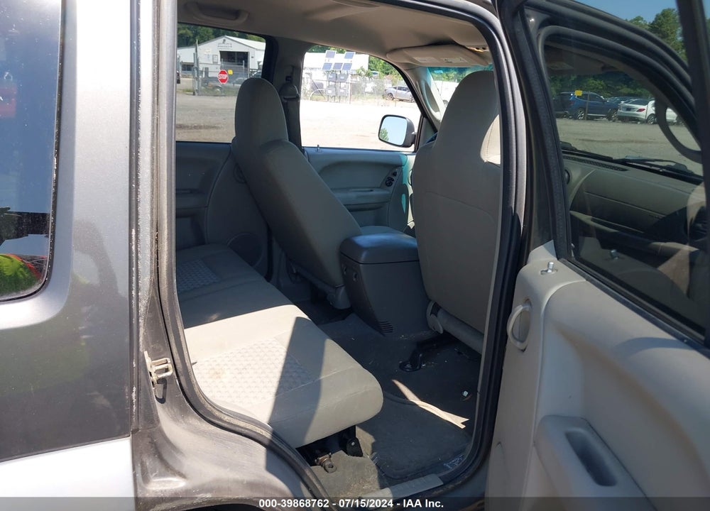 2005 JEEP LIBERTY SPORT VIN: 1J4GK48K65W510549