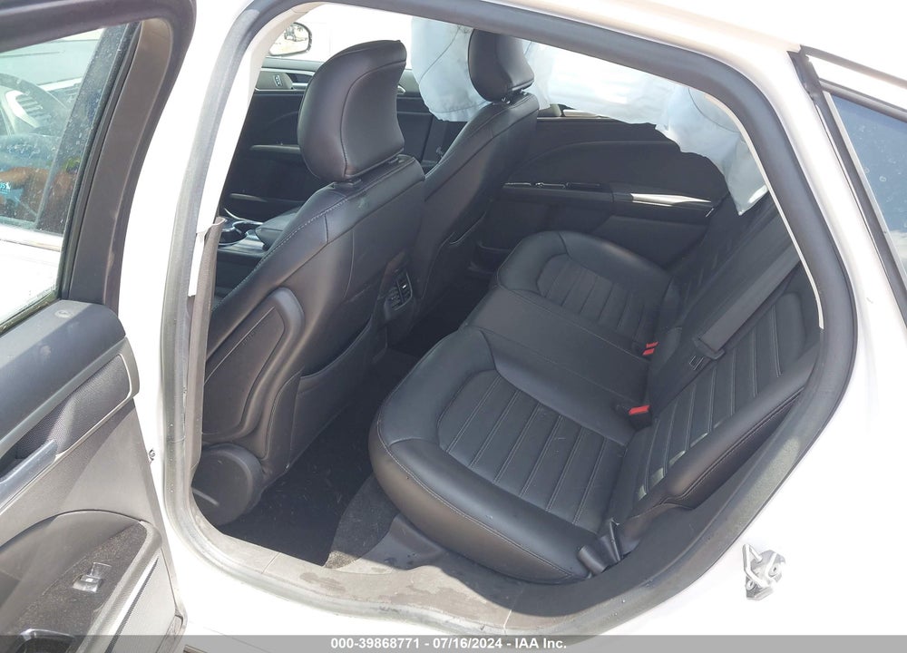 2015 FORD FUSION SE VIN: 3FA6P0HD6FR300413