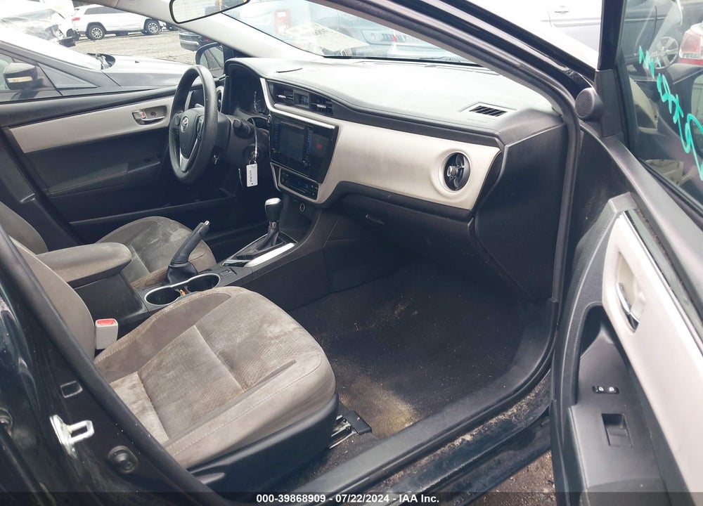 2018 TOYOTA COROLLA LE VIN: 5YFBURHE9JP767239