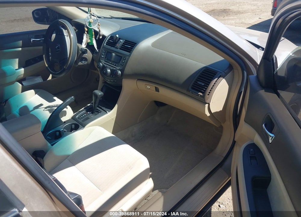 2004 HONDA ACCORD 3.0 LX VIN: 1HGCM66324A049885