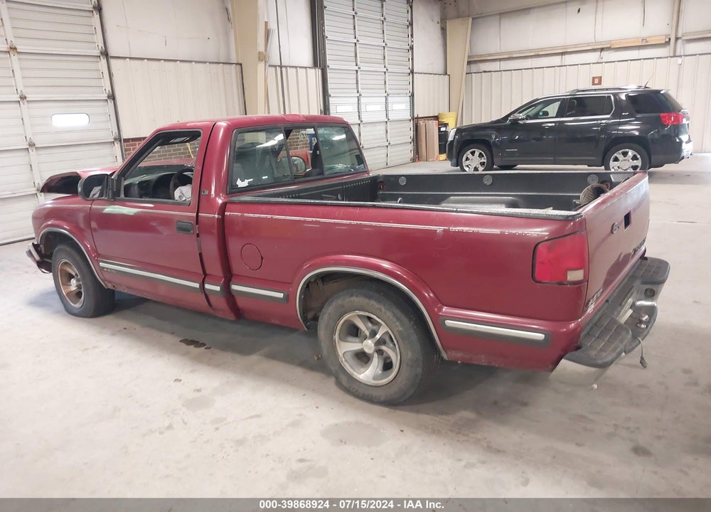 1998 CHEVROLET S-10 VIN: 1GCCS144XWK263023