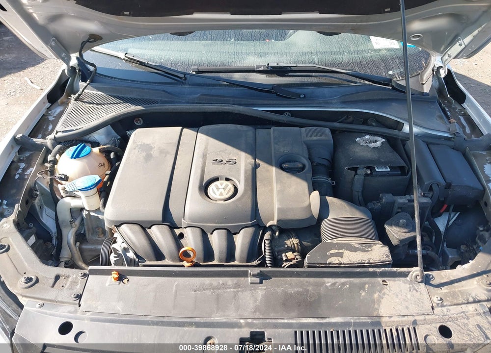 2013 VOLKSWAGEN PASSAT 2.5L SE VIN: 1VWBP7A37DC010550