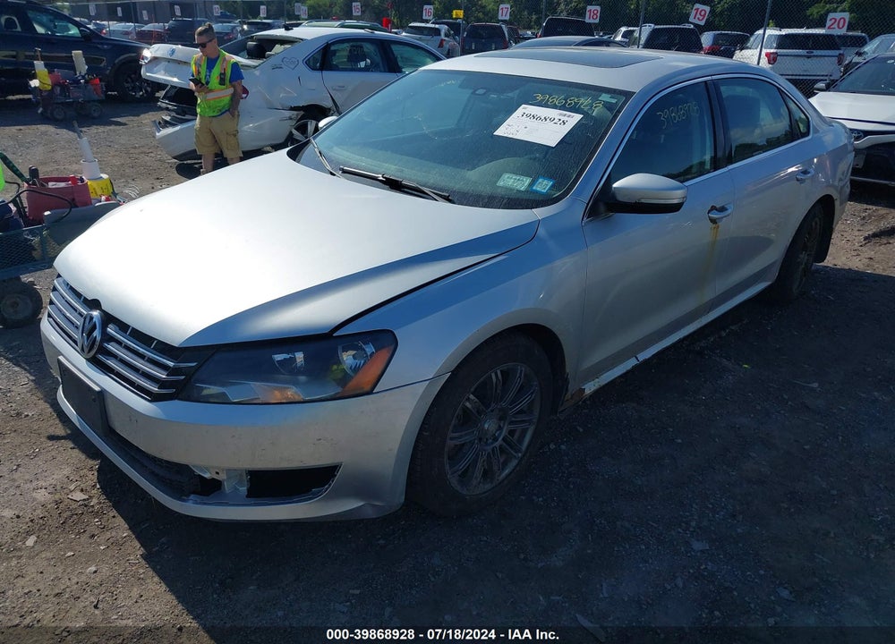 2013 VOLKSWAGEN PASSAT 2.5L SE VIN: 1VWBP7A37DC010550