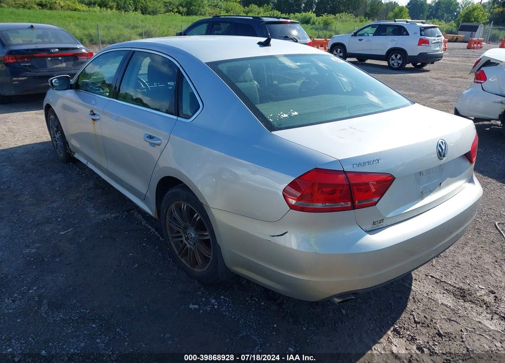2013 VOLKSWAGEN PASSAT 2.5L SE VIN: 1VWBP7A37DC010550