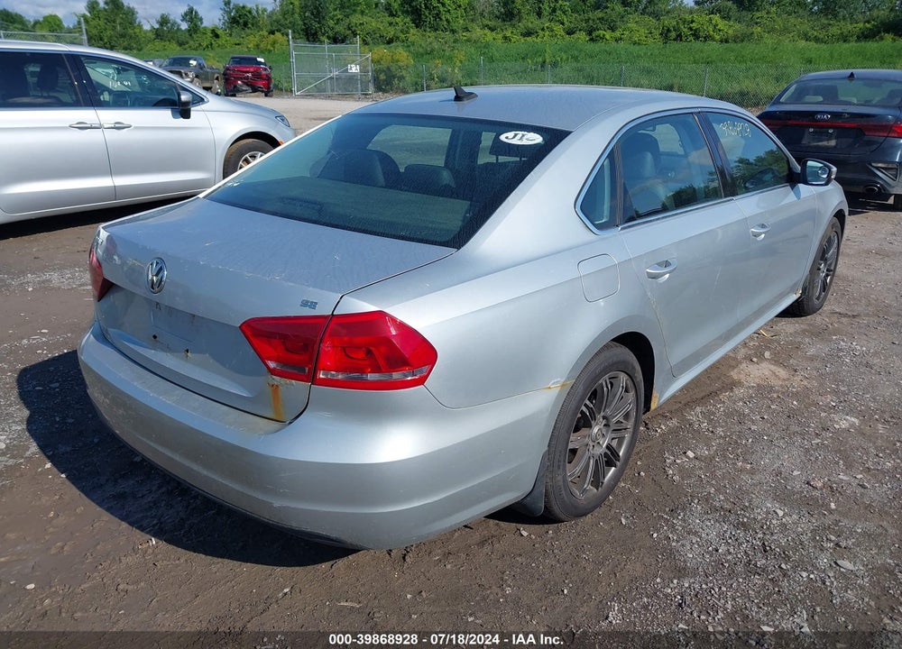 2013 VOLKSWAGEN PASSAT 2.5L SE VIN: 1VWBP7A37DC010550