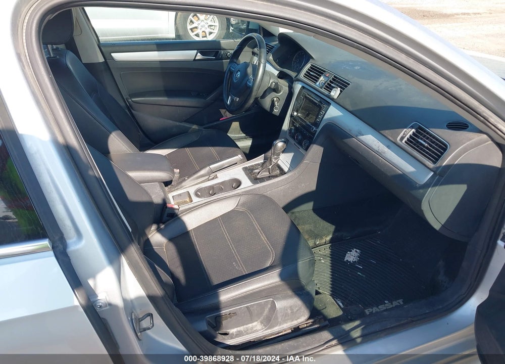 2013 VOLKSWAGEN PASSAT 2.5L SE VIN: 1VWBP7A37DC010550