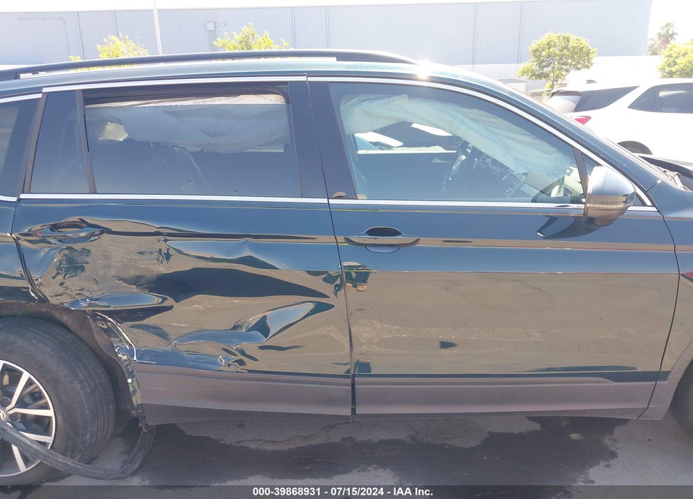 2019 VOLKSWAGEN TIGUAN 2.0T SE/2.0T SEL/2.0T SEL R-LINE/2.0T SEL R-LINE BLACK VIN: 3VV3B7AX4KM130134