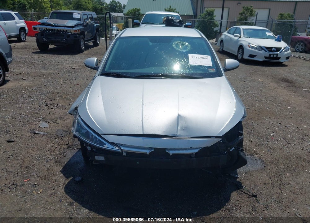 2019 HYUNDAI ELANTRA SE VIN: 5NPD74LF3KH496843
