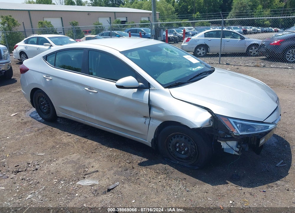 2019 HYUNDAI ELANTRA SE VIN: 5NPD74LF3KH496843