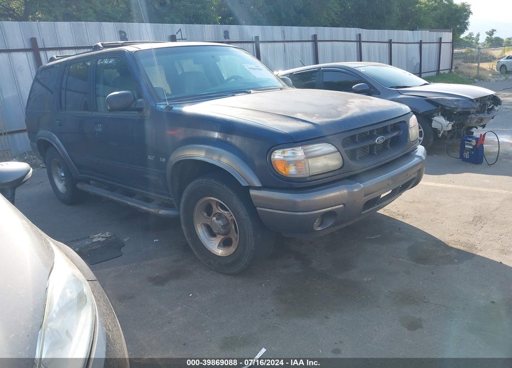 2000 FORD EXPLORER XLT VIN: 1FMZU83P8YZB03785