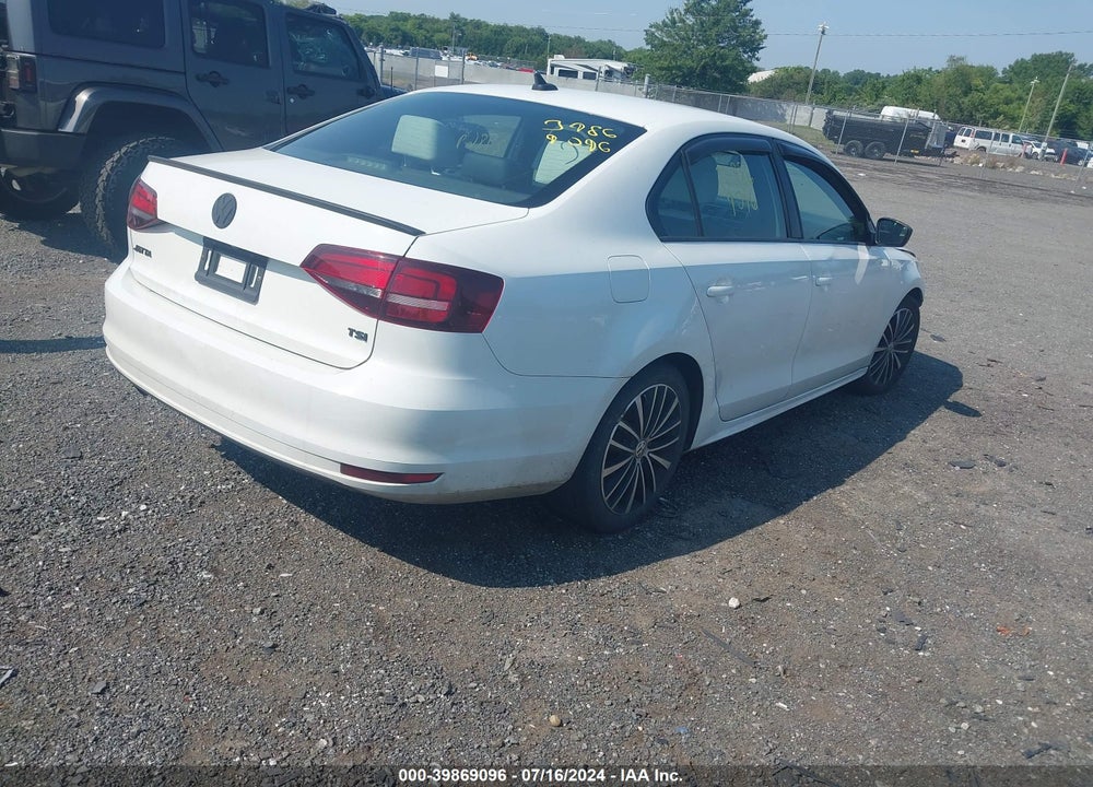 2017 VOLKSWAGEN JETTA 1.8T SPORT VIN: 3VWD17AJ6HM324090