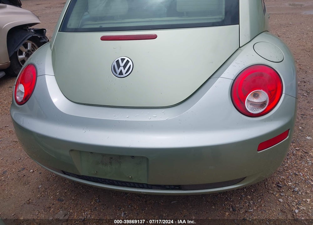 2008 VOLKSWAGEN NEW BEETLE SE VIN: 3VWRW31C18M510332