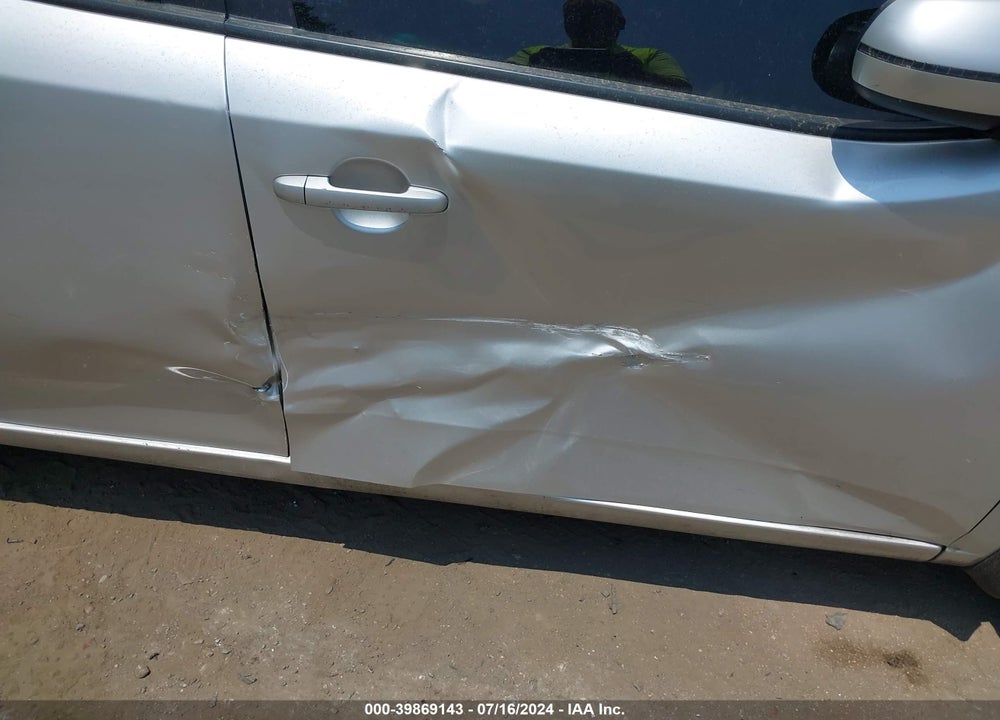 2011 KIA FORTE EX VIN: KNAFU4A29B5390766