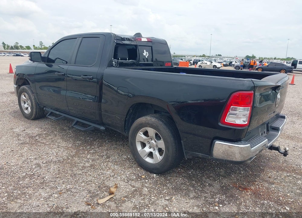 2022 RAM 1500 BIG HORN QUAD CAB 4X2 6'4 BOX VIN: 1C6RREBT2NN260838