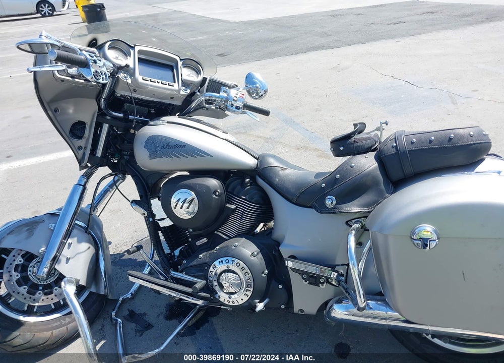 2017 INDIAN MOTORCYCLE CO. CHIEFTAIN VIN: 56KTCAAA8H3346402