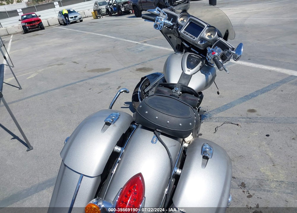 2017 INDIAN MOTORCYCLE CO. CHIEFTAIN VIN: 56KTCAAA8H3346402