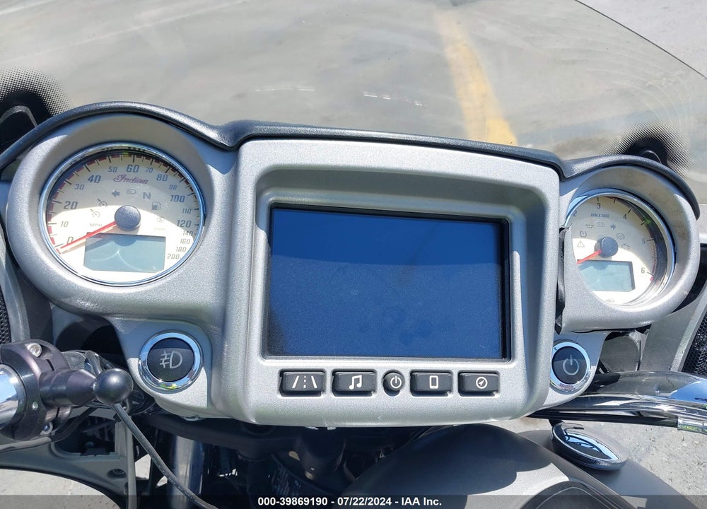 2017 INDIAN MOTORCYCLE CO. CHIEFTAIN VIN: 56KTCAAA8H3346402