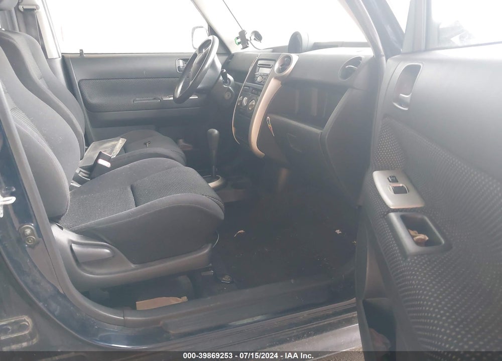 2005 SCION XB VIN: JTLKT324X50182688