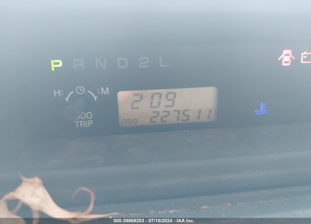 2005 SCION XB VIN: JTLKT324X50182688