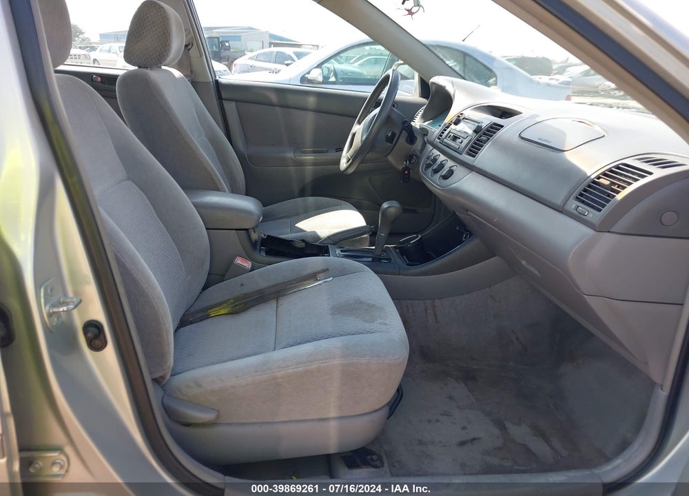 2004 TOYOTA CAMRY LE VIN: 4T1BE32K84U271196