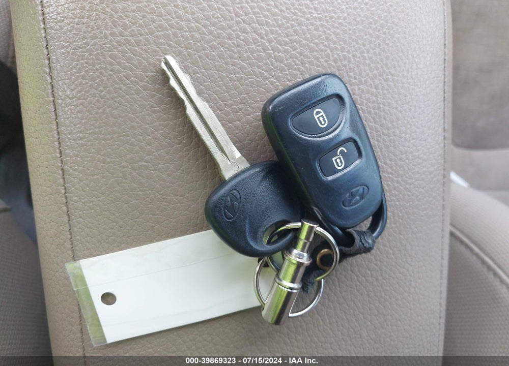 2010 HYUNDAI SANTA FE GLS VIN: 5NMSGDAB7AH376806
