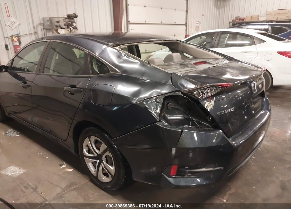 2018 HONDA CIVIC LX VIN: 2HGFC2F5XJH543399