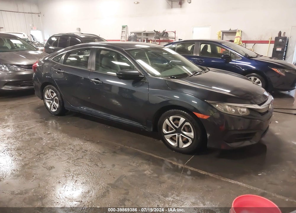 2018 HONDA CIVIC LX VIN: 2HGFC2F5XJH543399