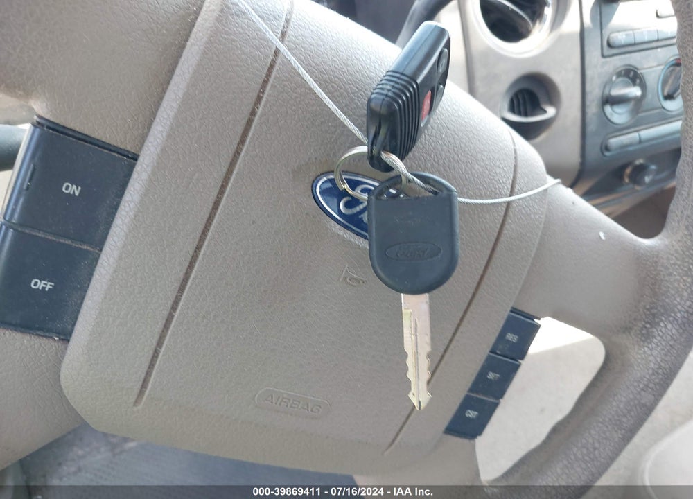 2005 FORD F-150 STX/XL/XLT VIN: 1FTRX12W85FA35075