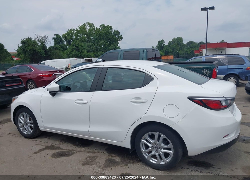 2018 TOYOTA YARIS IA VIN: 3MYDLBYV5JY331119