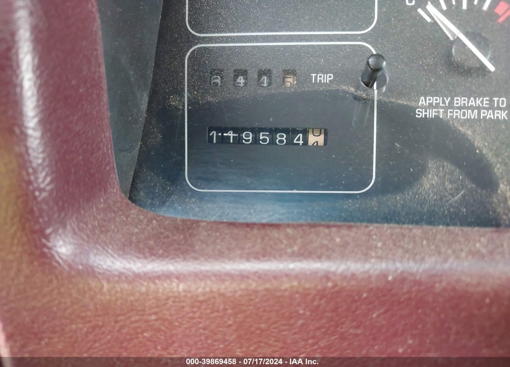1996 BUICK ROADMASTER VIN: 1G4BN52P9TR400670