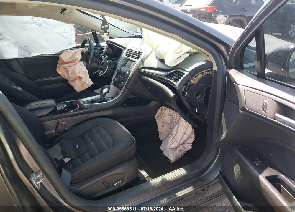 2015 FORD FUSION SE VIN: 1FA6P0HDXF5104638