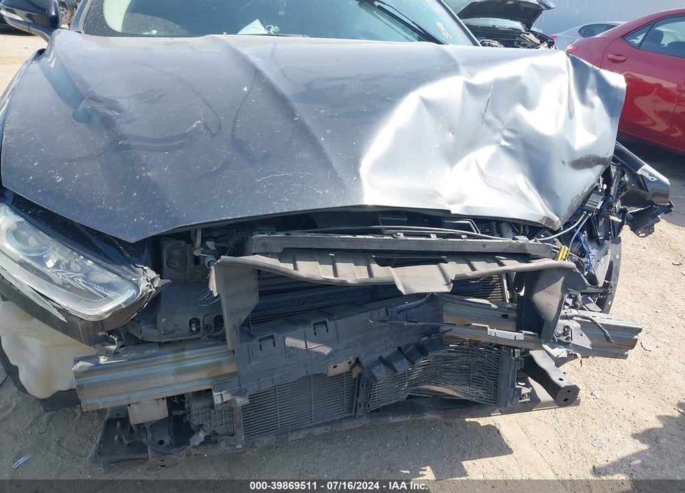 2015 FORD FUSION SE VIN: 1FA6P0HDXF5104638