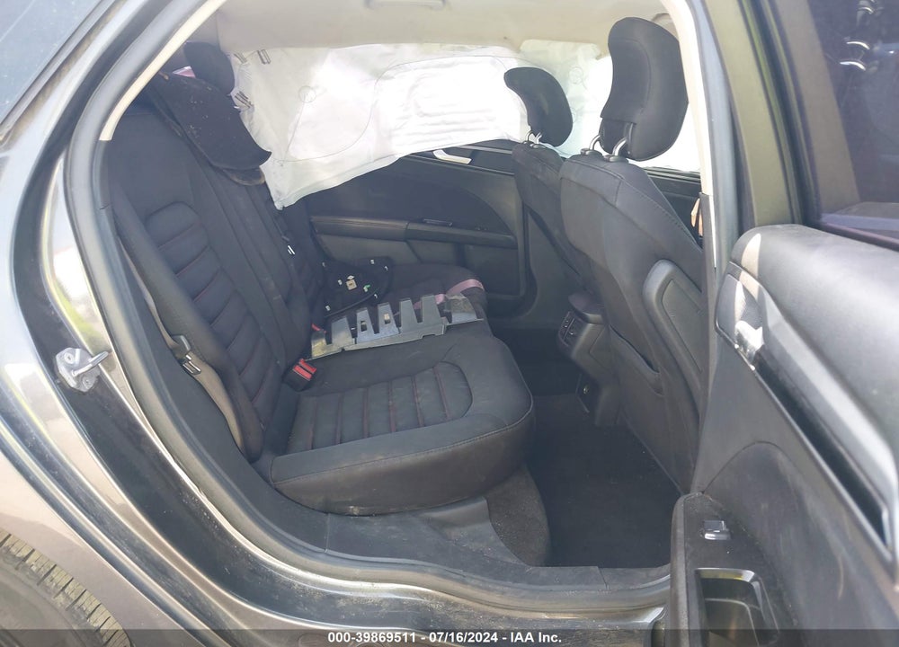 2015 FORD FUSION SE VIN: 1FA6P0HDXF5104638