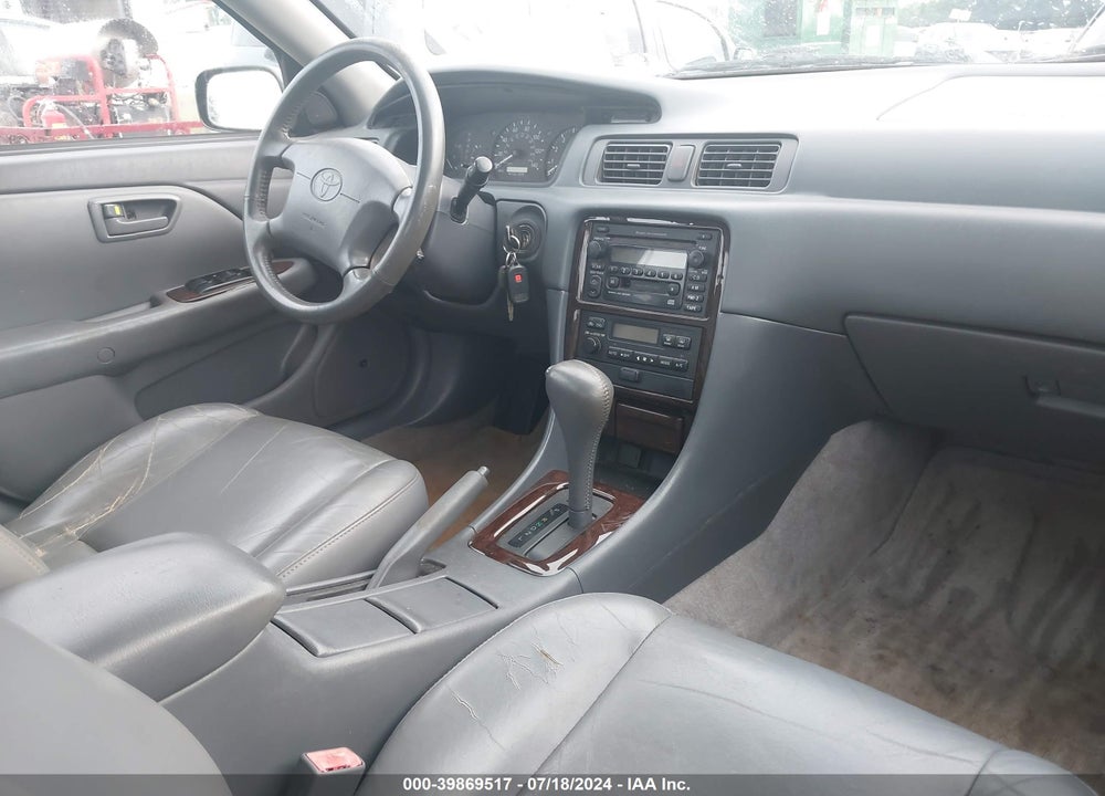 2000 TOYOTA CAMRY XLE V6 VIN: 4T1BF28K8YU937865