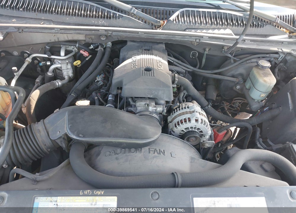 2000 CHEVROLET TAHOE ALL NEW LS VIN: 1GNEK13T8YJ135624
