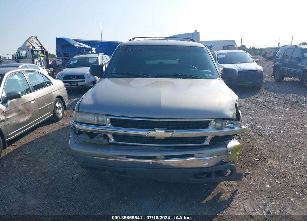2000 CHEVROLET TAHOE ALL NEW LS VIN: 1GNEK13T8YJ135624