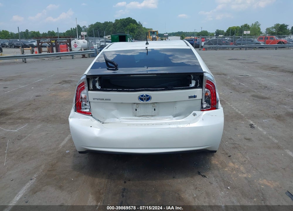 2015 TOYOTA PRIUS TWO VIN: JTDKN3DU3F1926548