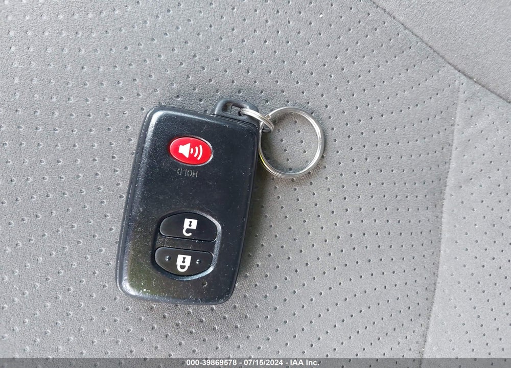 2015 TOYOTA PRIUS TWO VIN: JTDKN3DU3F1926548