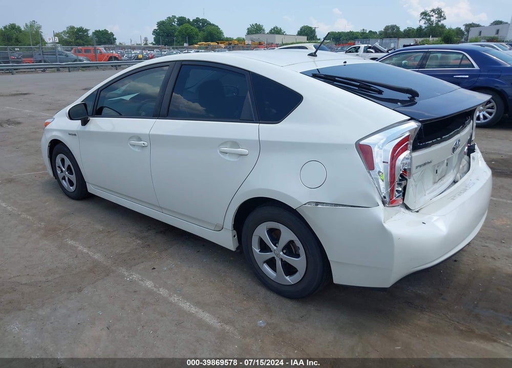 2015 TOYOTA PRIUS TWO VIN: JTDKN3DU3F1926548