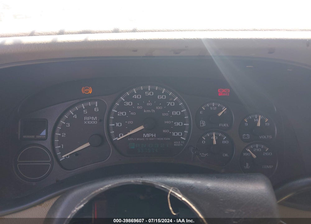 2002 CHEVROLET TAHOE LT VIN: 1GNEC13T82R155023