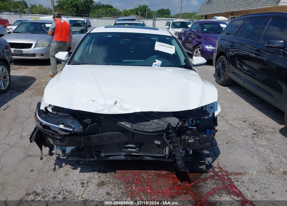 2024 HYUNDAI ELANTRA SEL VIN: KMHLS4DG2RU646809